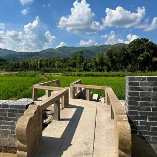 日喀则布花岗岩仿古石材景区使用案例