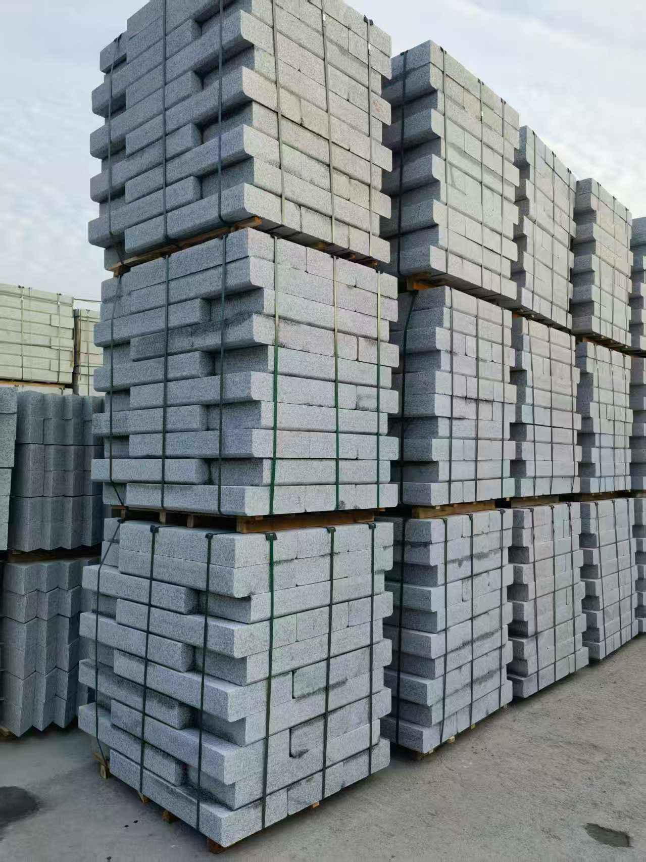 日喀则布 路沿石（路侧石），颜色一致，尺寸标准