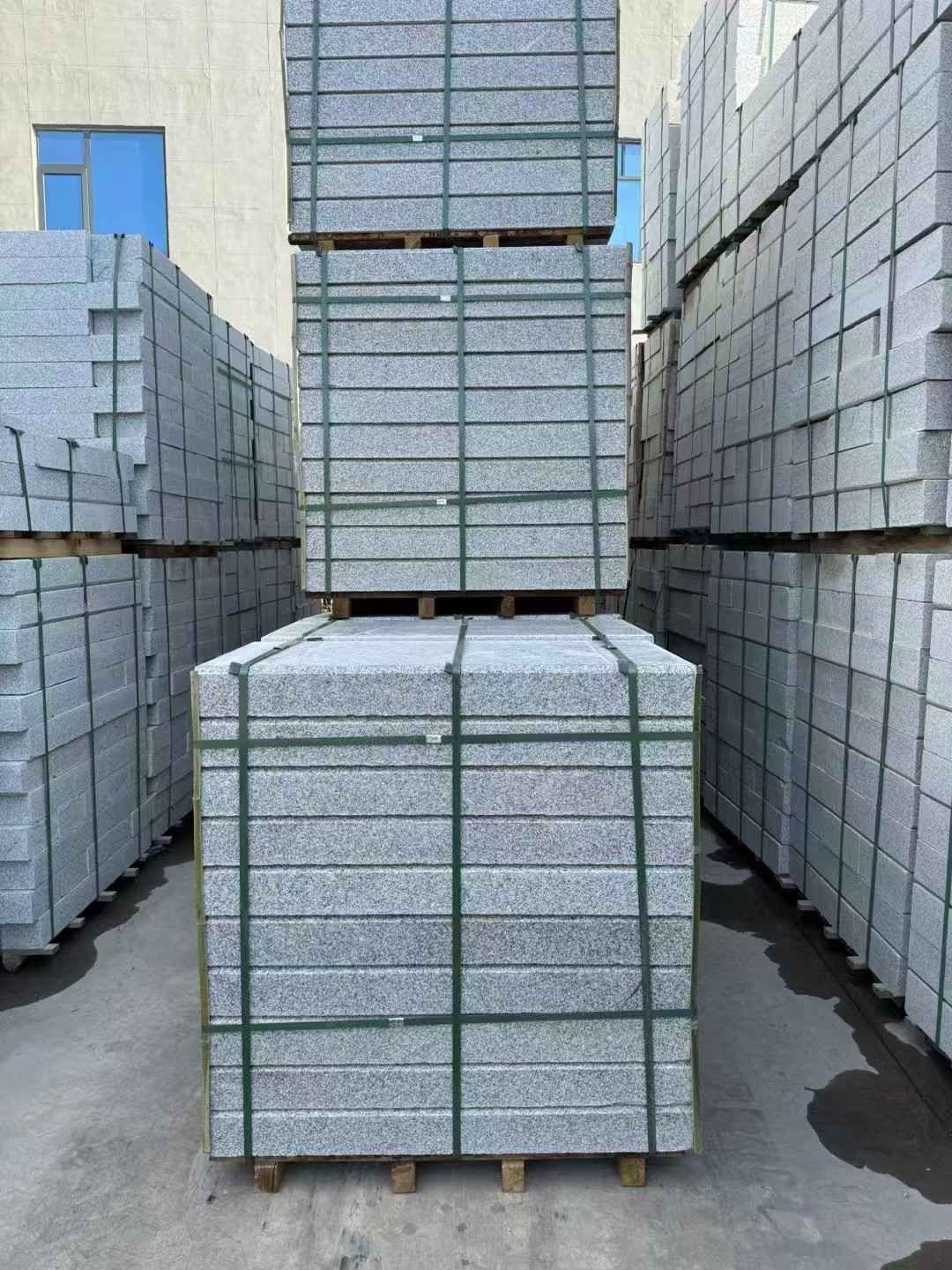 日喀则布 公园台阶石