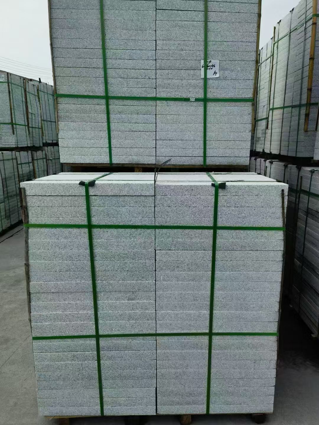 日喀则布 火烧面地铺石，街道广场园林市政工程板，1.8~5.0厚均有现货